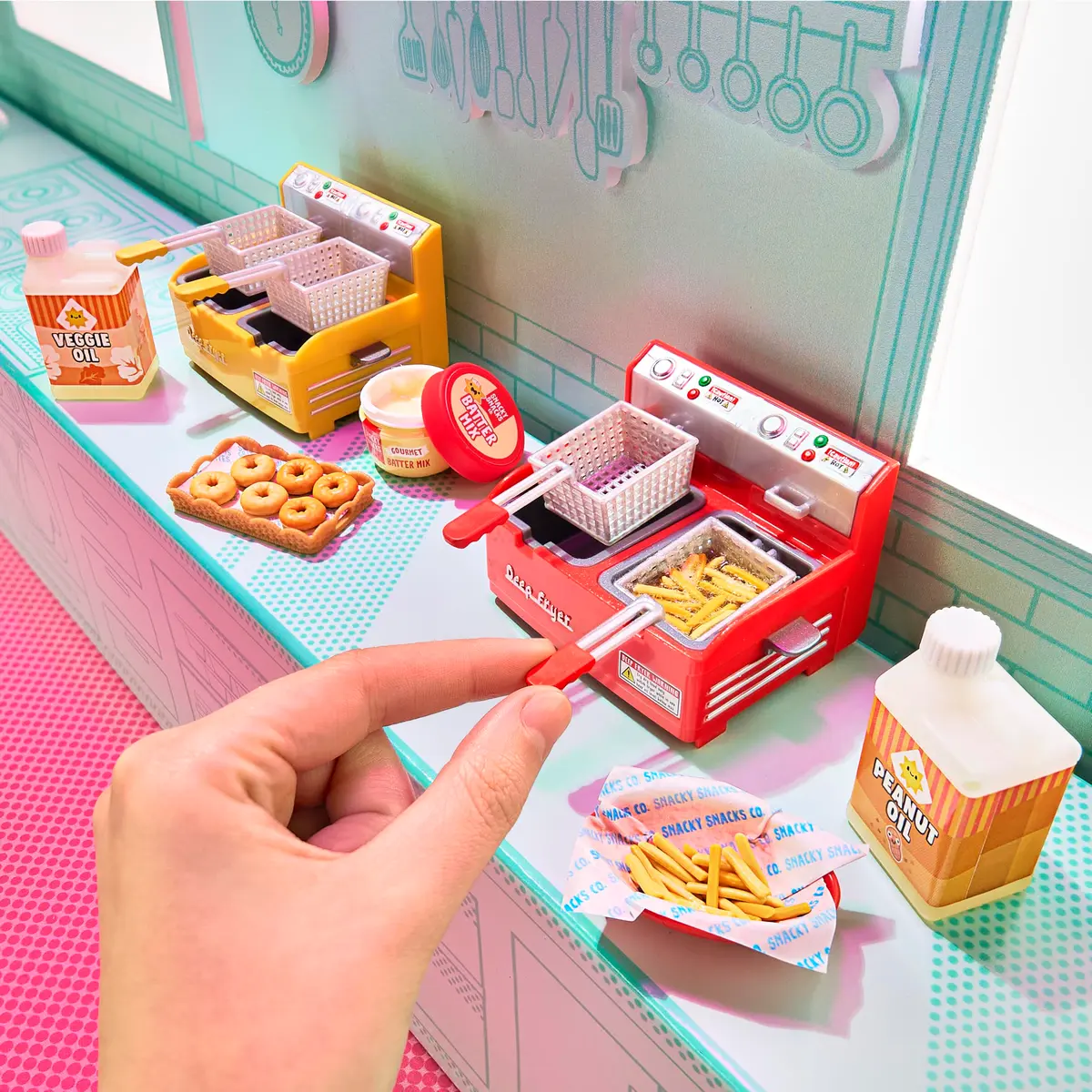 MGA's Miniverse Make It Mini from Scratch Appliances Series 3 Mini Collectibles | DIY Mini Food & Kitchen Replica - view 3