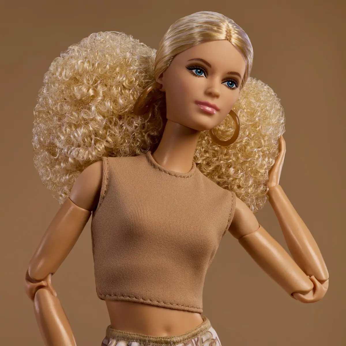 Barbie Basics Model Collector Doll 07 | Timeless Wardrobe & Poseable Body (12.6 inches) - view 3