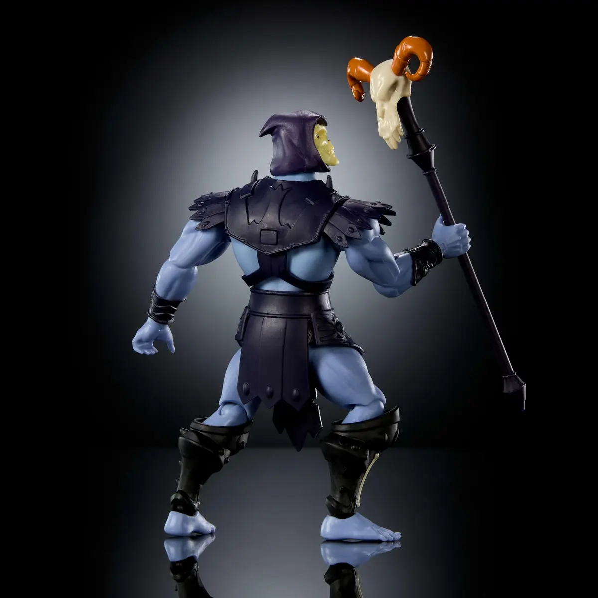 Masters of the Universe Origins Skeletor Action Figure 5.5-inch | Retro 200X Style with Articulation - view 5