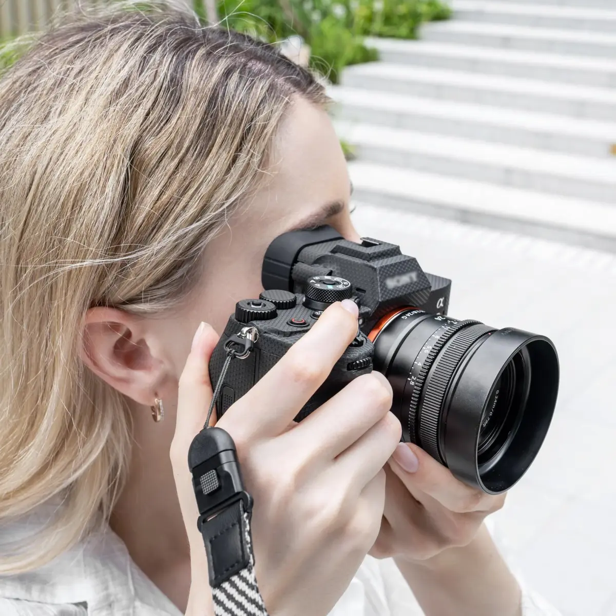 Kiorafoto FDA-EP21 Eyecup for Sony A7R VI A7RVI A7IV A7RV A1 II A9III A7S III | Blocks Stray Light for Clearer View - view 7