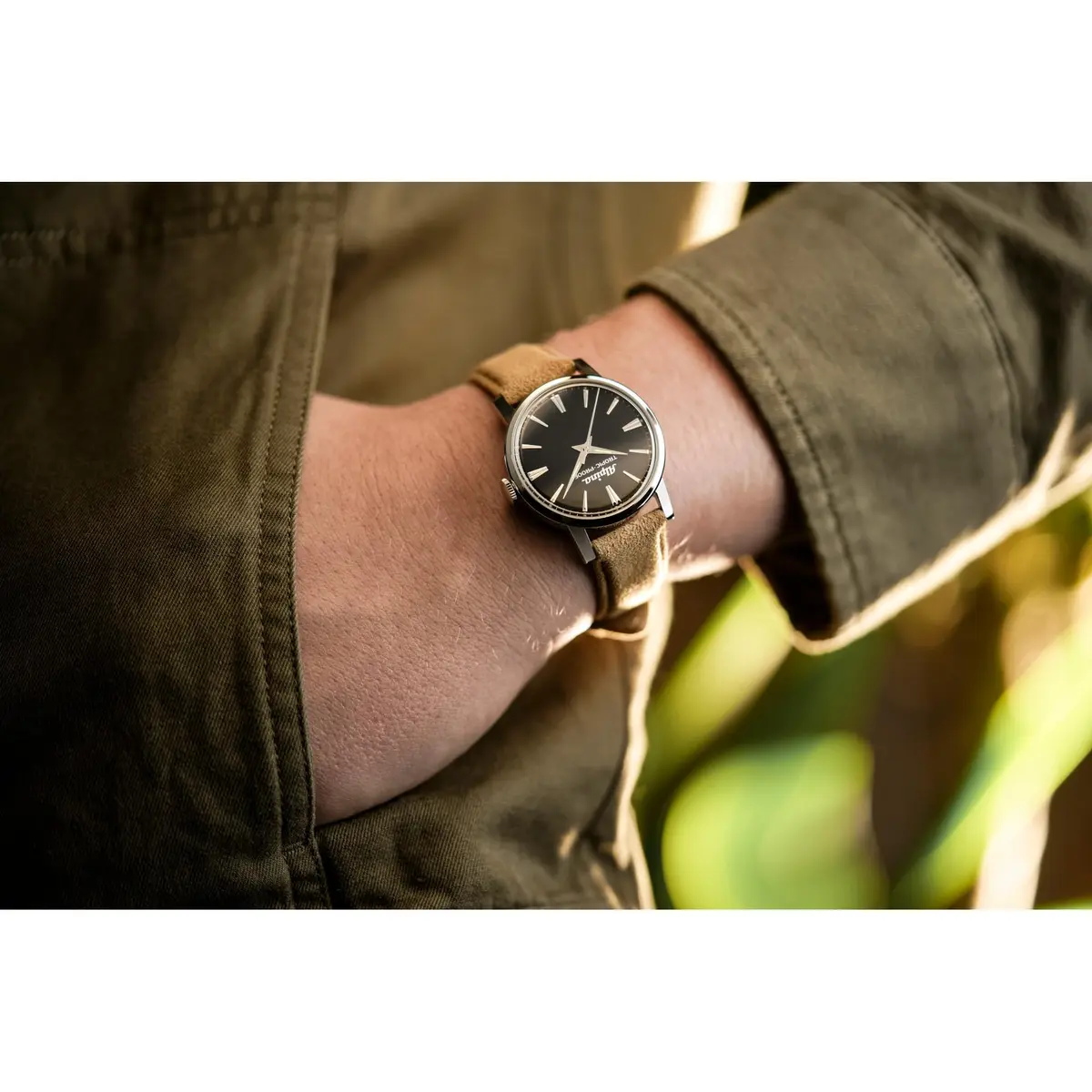 Alpina Men's Automatic Heritage Handwinding Watch, Beige Leather Strap, Black Dial, Date | Classic Adventurer's Timepiece - view 3