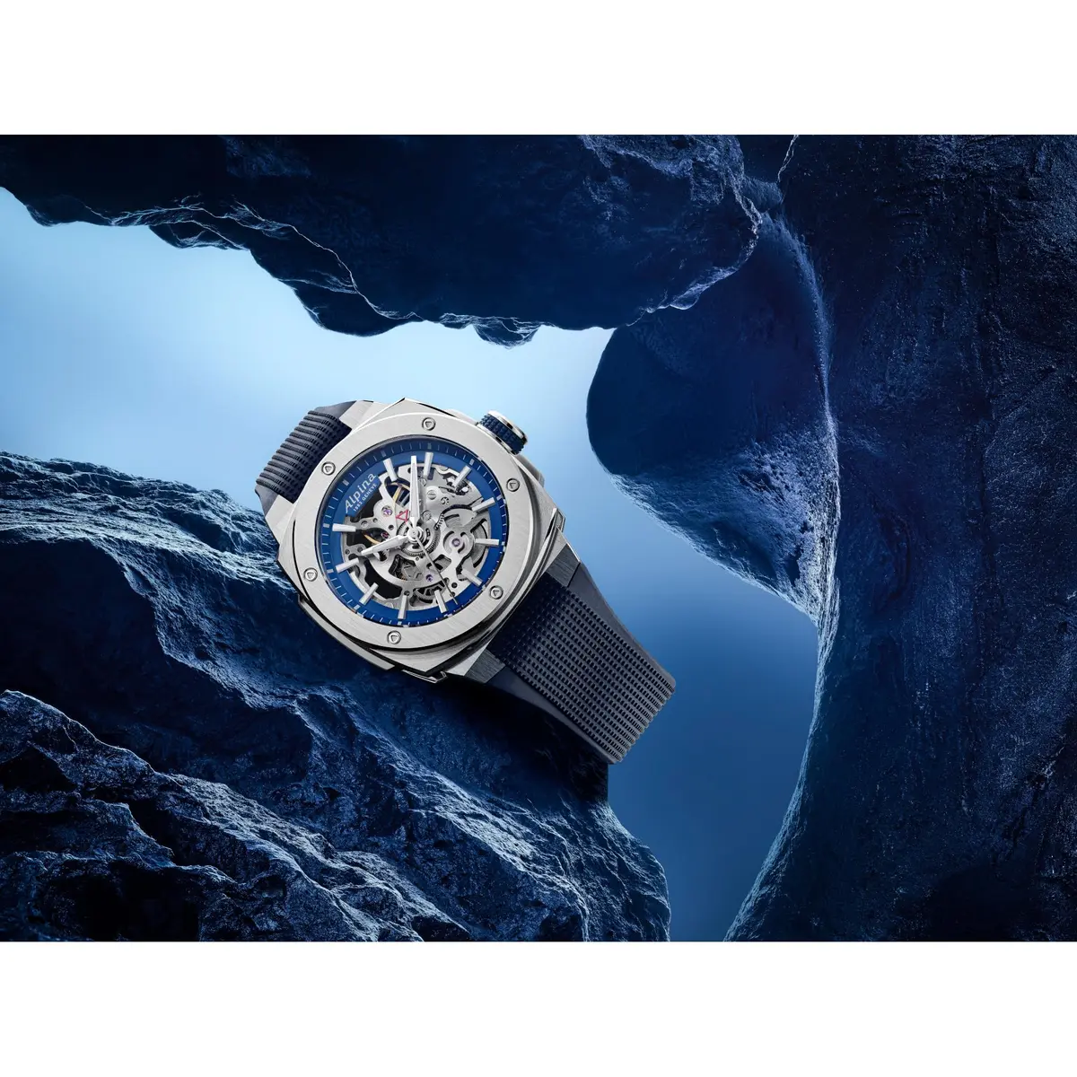 Alpina Men's Automatic Alpiner Watch, Blue Rubber Strap, Blue Dial | Swiss-Made Mechanical Sport Watch - view 3
