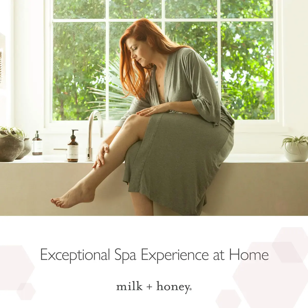 milk+honey No.46 Moisturizing Body Lotion, Sandalwood & Vetiver, 8 oz | Deep Hydration & Nourishment - view 5