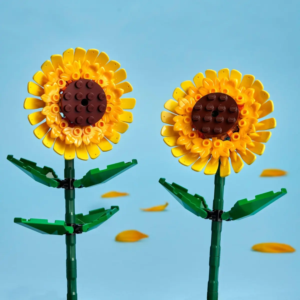 LEGO Sunflowers Building Toy 191 Pieces | Educational STEM Toy for Ages 8+ - view 4