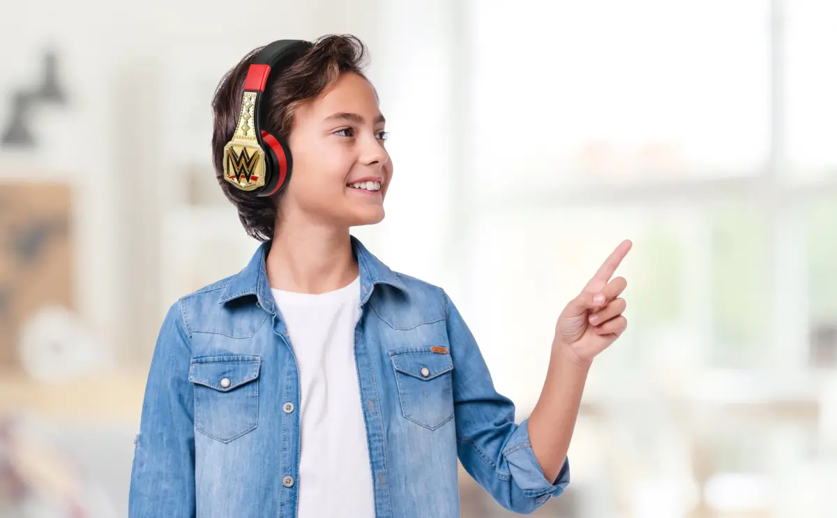 eKids WWE Bluetooth Headphones for Kids, Wireless Over-Ear Headphones with Microphone & 3.5mm Audio Cable | Kid-Friendly Volume - view 5