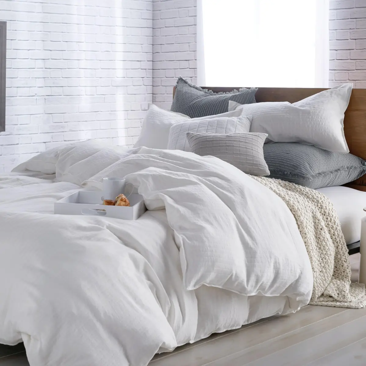 DKNY Pure Comfy Twin Duvet Cover 100% Cotton Stripe Ultrasoft Platinum | Elegant Bedding - main product image