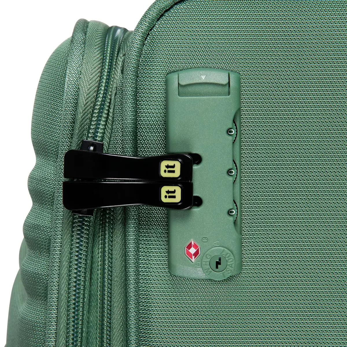 it luggage Circulator 28" Softside Checked Spinner | Expandable, 8 Wheel, Green - view 3