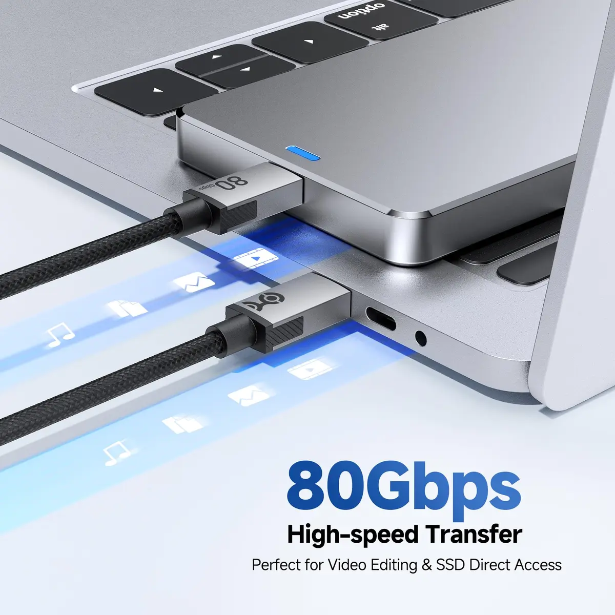 Cable Matters 80Gbps USB4 Cable, Thunderbolt 5/4 Compatible, 0.3m (1ft) | 8K@120Hz Video, 240W PD, 40Gbps Data - view 3