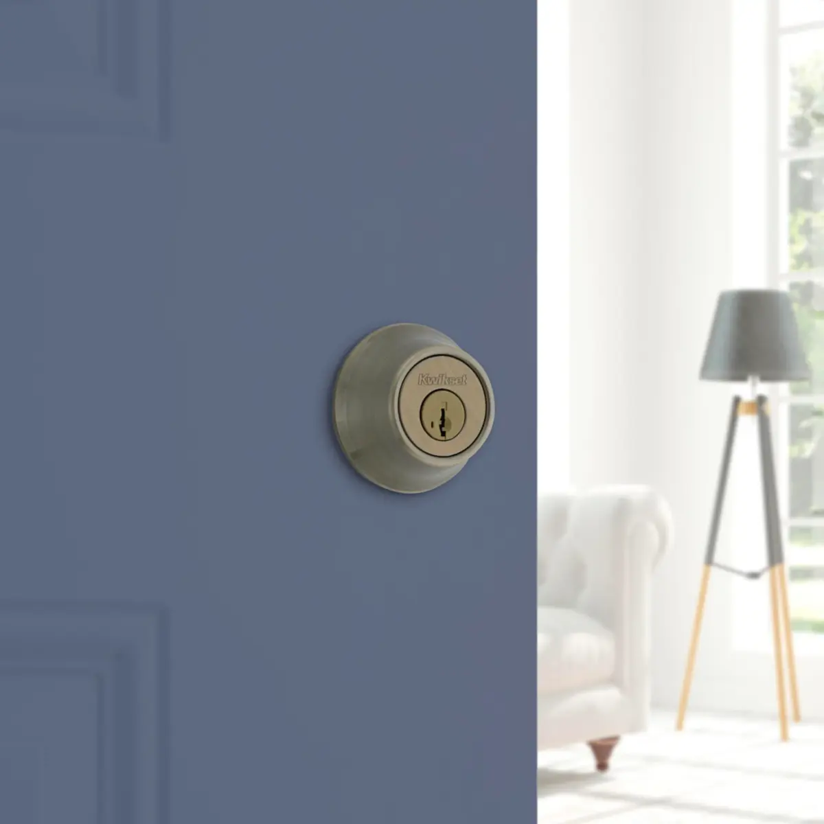 Kwikset 660 Single Cylinder Deadbolt, Antique Brass Round Exterior Keyed Entry - view 2
