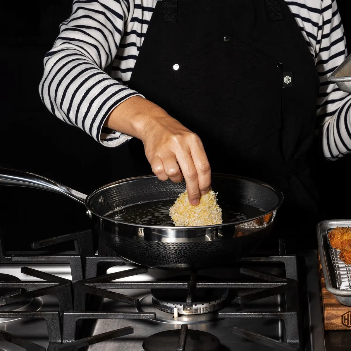HexClad 10" Hybrid Nonstick Wok & Lid | Induction-Ready, Dishwasher Safe, 10-inch Diameter - view 7