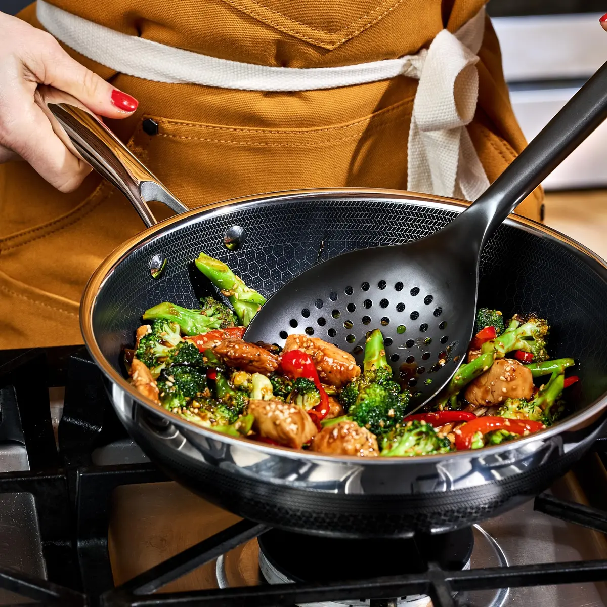 HexClad 10" Hybrid Nonstick Wok & Lid | Induction-Ready, Dishwasher Safe, 10-inch Diameter - view 2