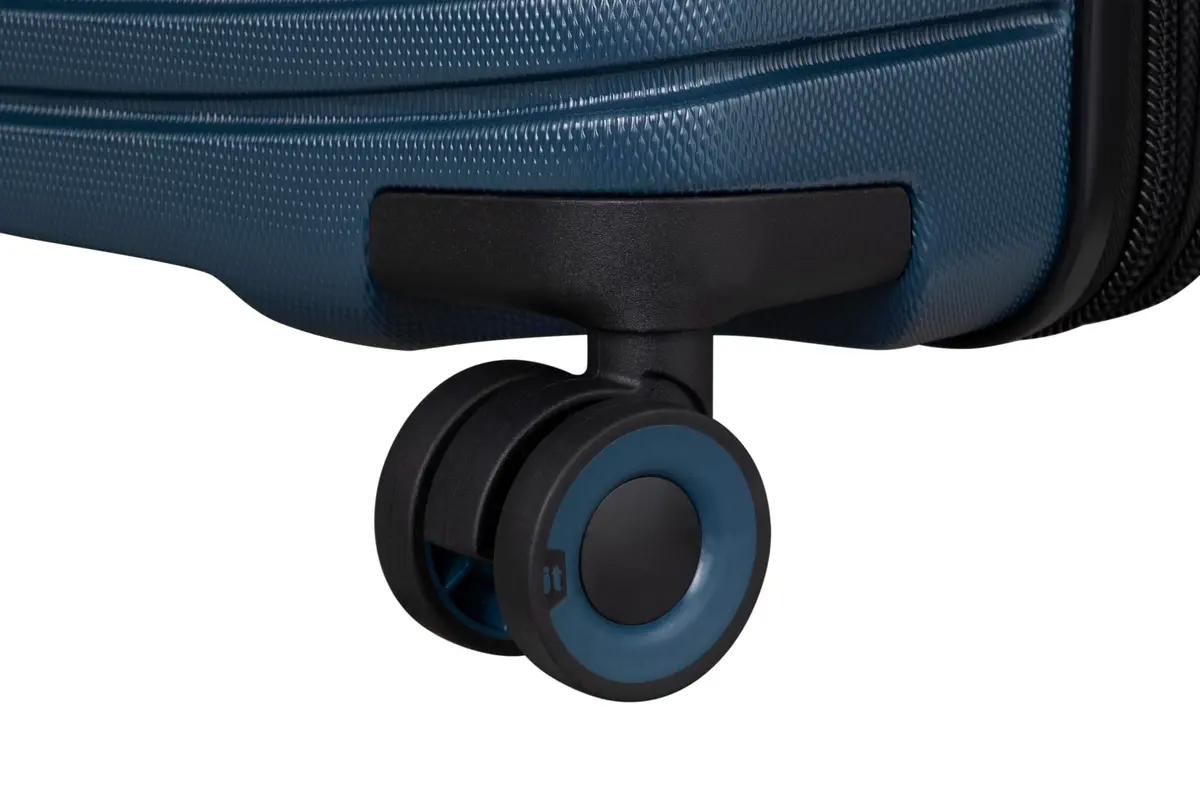 it luggage Precursor Titan 21" Hardside Carry On 8 Wheel Expandable Spinner, Majolica Blue | Durable & Lightweight Travel Companion - view 4
