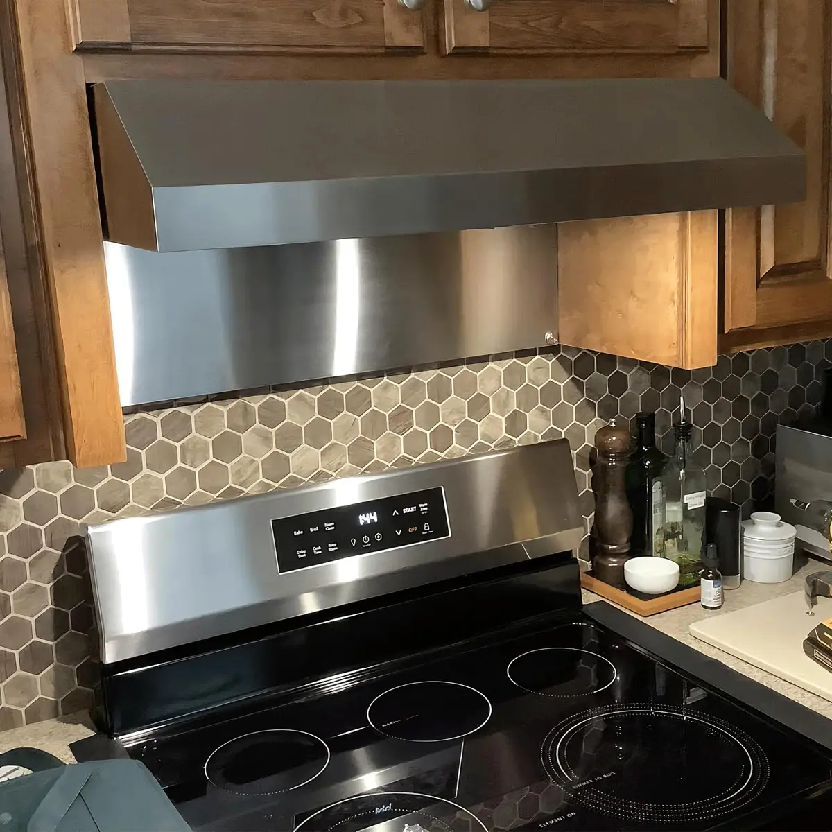 TUTU 76cm x 30cm (30" x 12") Stainless Steel Stove Backsplash Panel | Easy Clean Wall Shield for Indian Kitchens - view 7