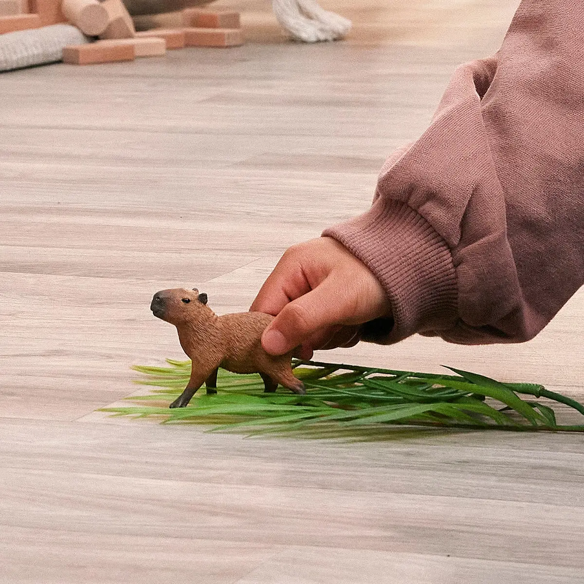 Schleich Capybara Toy Figurine 5.9cm (2.3in) | Realistic Wild Life Animal for Kids Ages 3+ - view 3