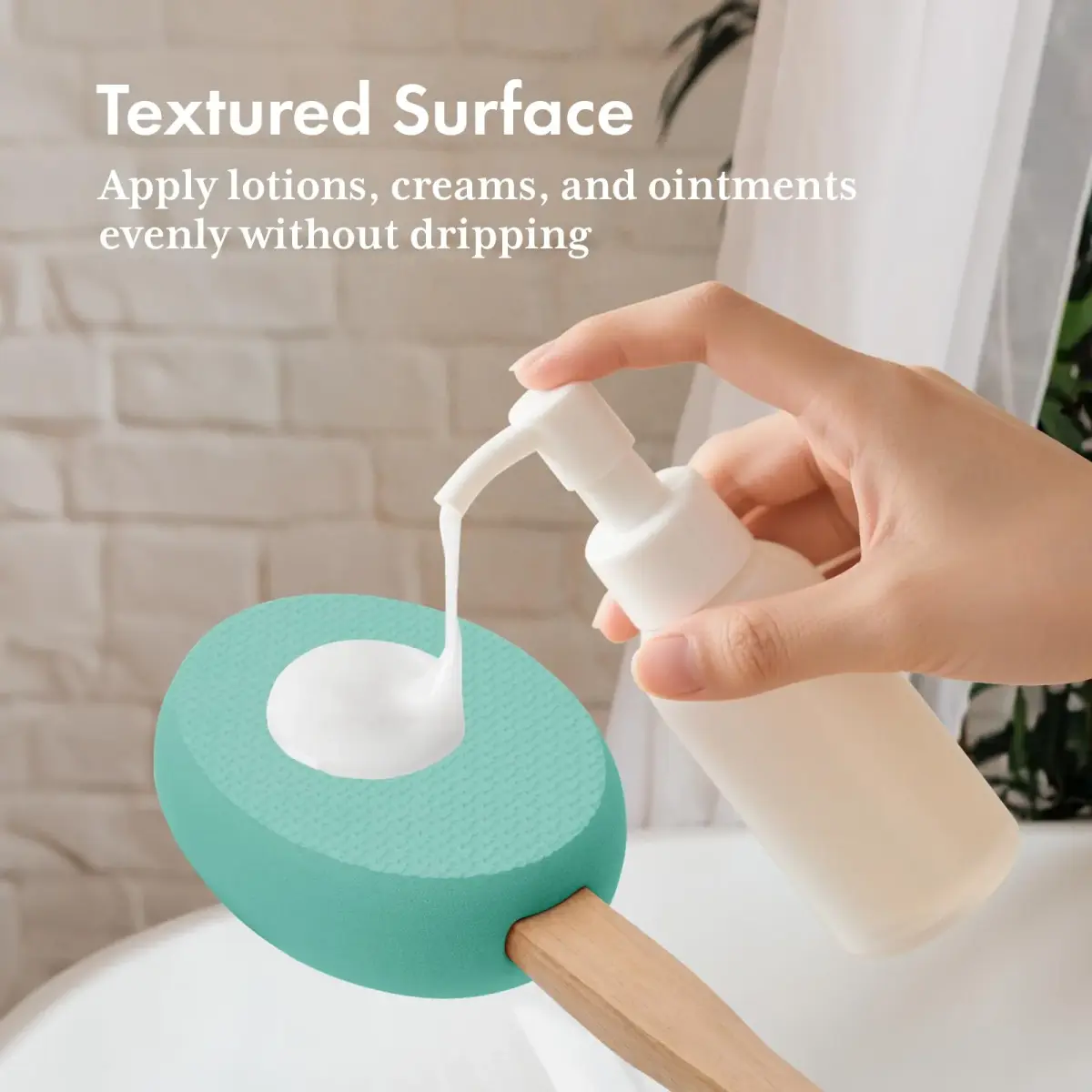 AmazerBath Lotion Applicator with 4 Replacement Pads & 17" Curved Handle | FDA Approved for Back, Feet, and Hard-to-Reach Areas - view 3