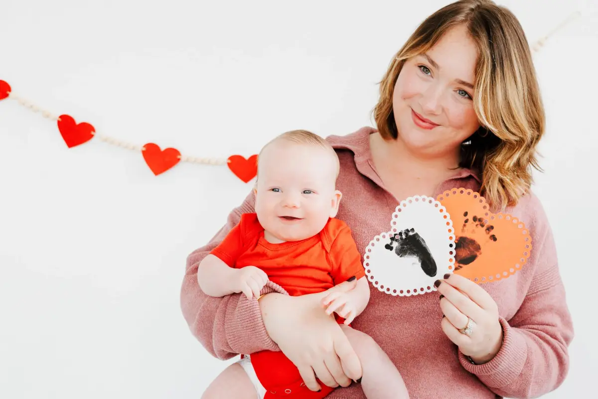 Pearhead Valentine's Day Baby Clean Touch Ink Pad Set with Heart Cards | 2.5" x 3.5" Ink Window - view 3