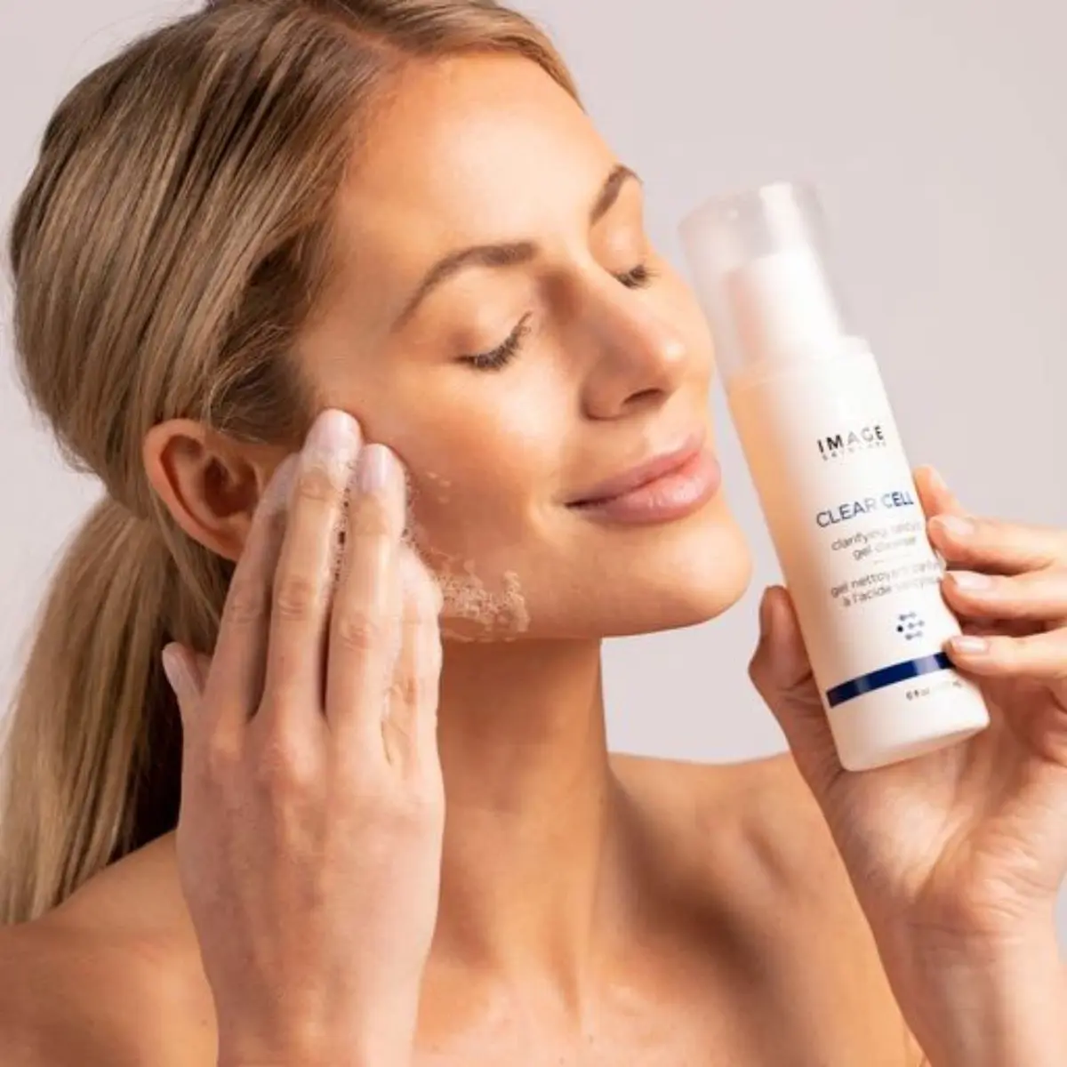 IMAGE Skincare Salicylic Gel Cleanser 6 fl oz | Gentle Foaming Face Wash for Oily Skin - view 8