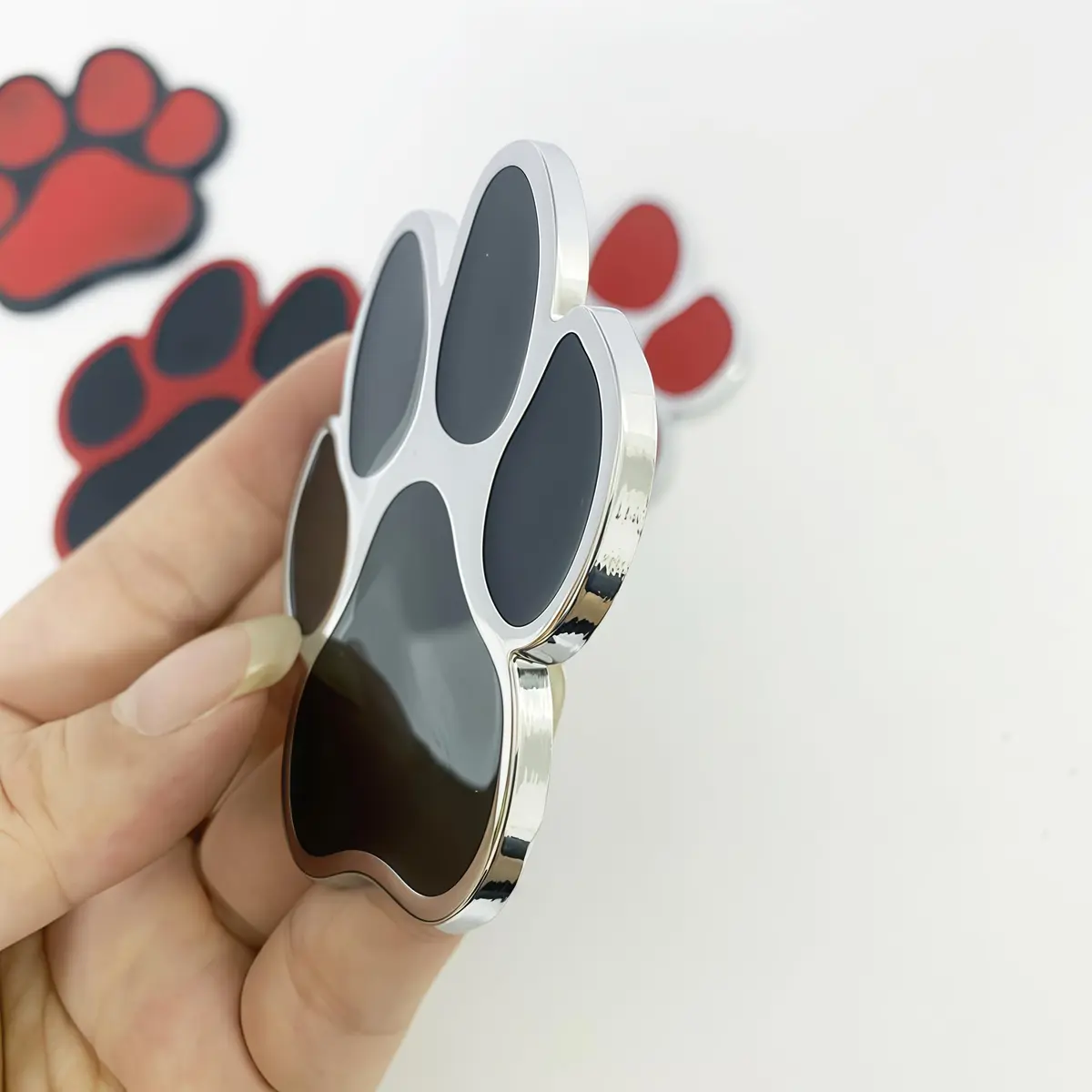LZLRUN 4PCS Silver Black 3D Chrome Dog Paw Footprint Car Decoration Sticker 6cm (2.4in) x 6.5cm (2.6in) - view 9