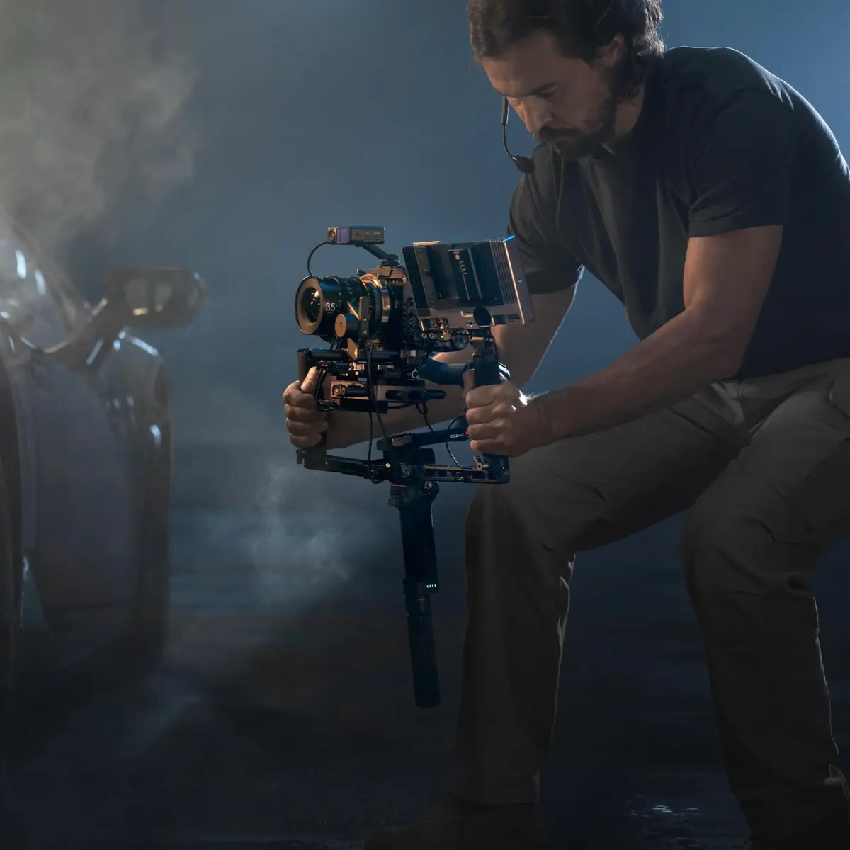 DJI RS 4 Pro Combo (2026) Gimbal Stabilizer for DSLR & Cinema Cameras | 4.5kg Payload, Vertical Shooting - view 9