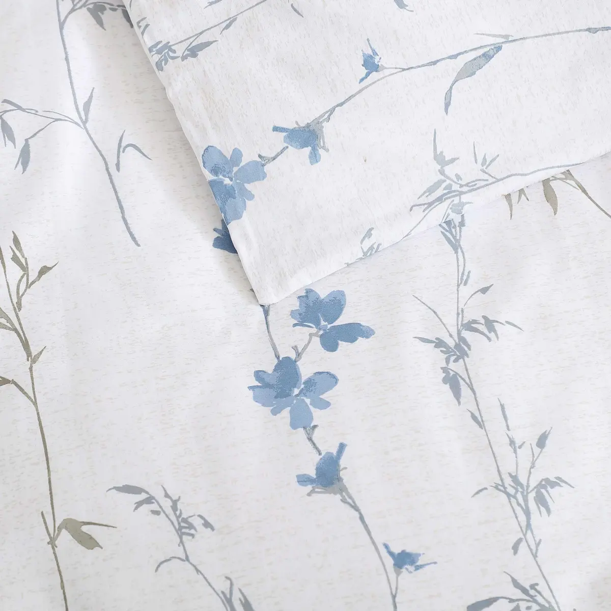 Calvin Klein Duvet Cover Set King Size | Soft Cotton, Floral Pattern, 107"W x 92"L - view 5