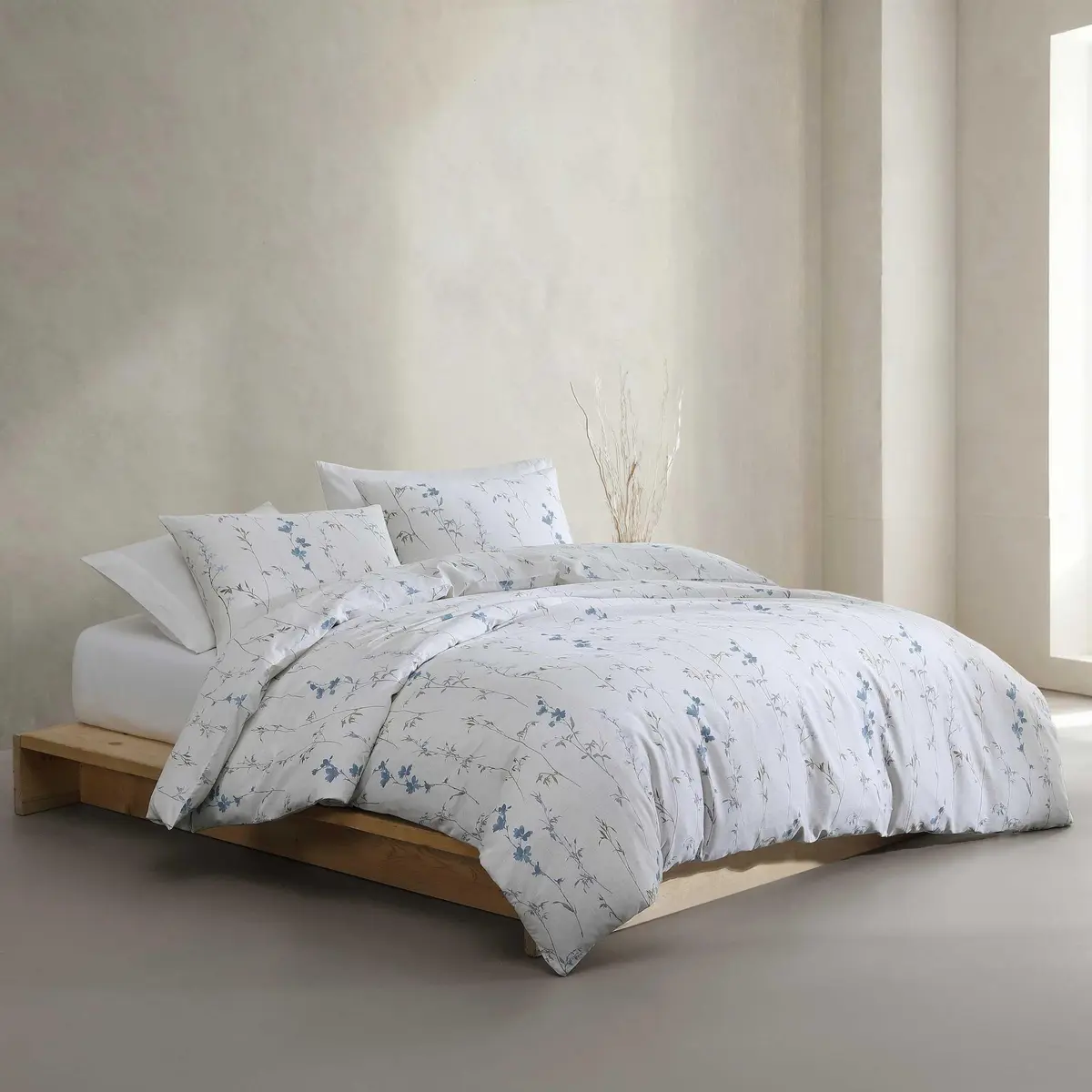 Calvin Klein Duvet Cover Set King Size | Soft Cotton, Floral Pattern, 107"W x 92"L - view 2