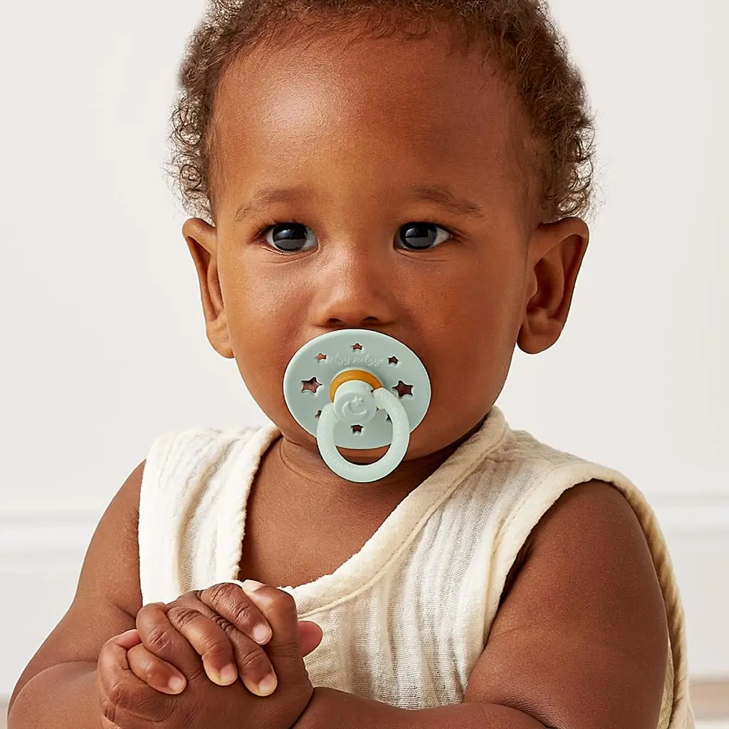 Itzy Ritzy Natural Rubber Pacifiers for 0-6 Mo | BPA-Free, Glow in Dark, Chic & Safe - view 4