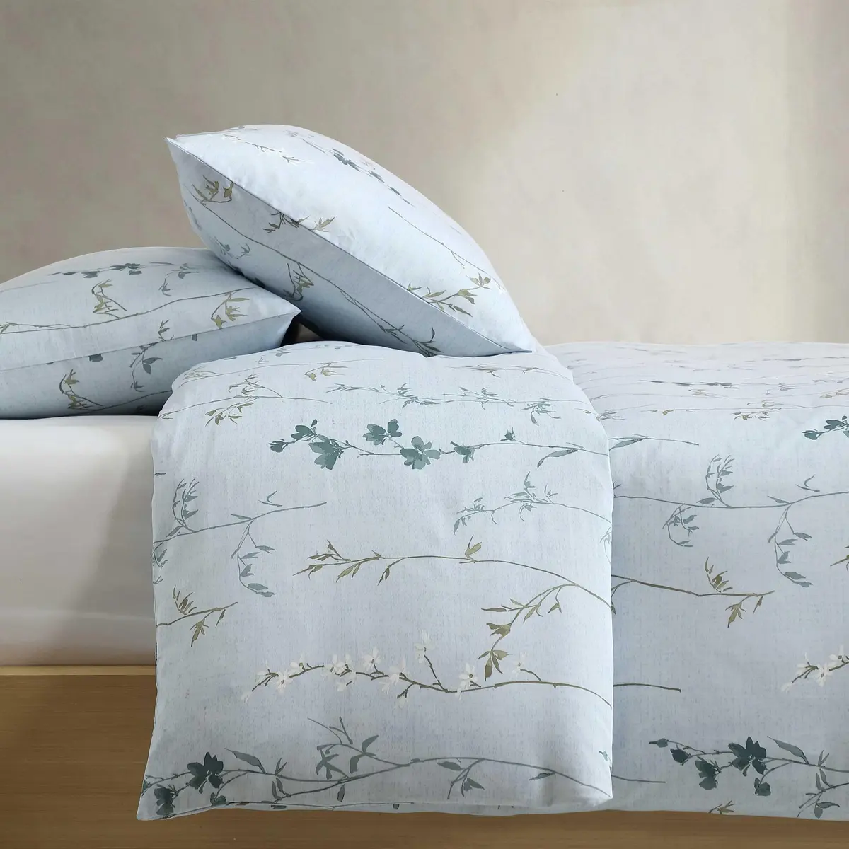 Calvin Klein Queen Duvet Cover Set with Shams | Cotton Sateen, Modern Botanical Design, Breathable & Durable (70-120 chars) - view 4