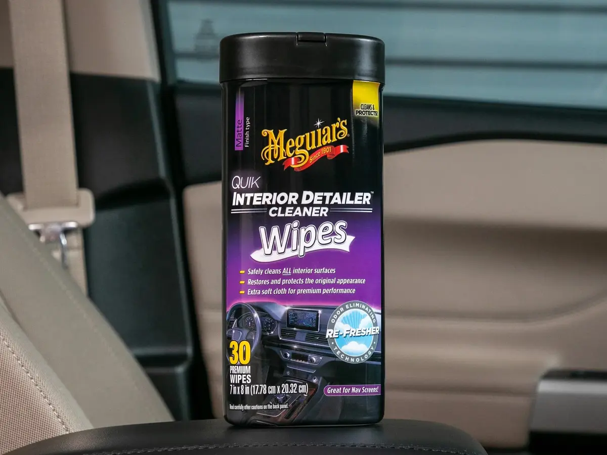Meguiar's Quik Interior Detailer Wipes G13600, 180 Total Wipes | Dashboard & Trim Cleaner for Leather, Vinyl, Rubber, Metal, LCD, Navigation Screens - view 6