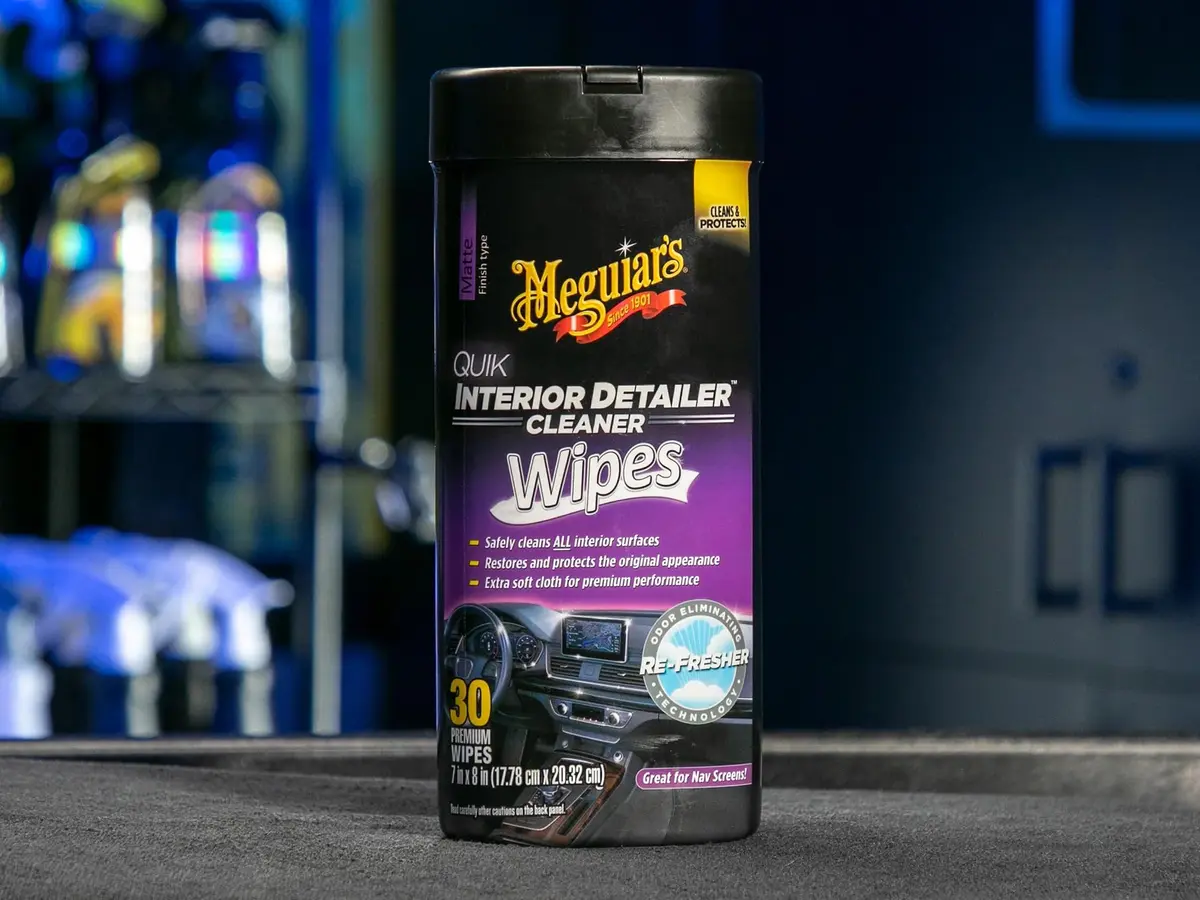 Meguiar's Quik Interior Detailer Wipes G13600, 180 Total Wipes | Dashboard & Trim Cleaner for Leather, Vinyl, Rubber, Metal, LCD, Navigation Screens - view 7