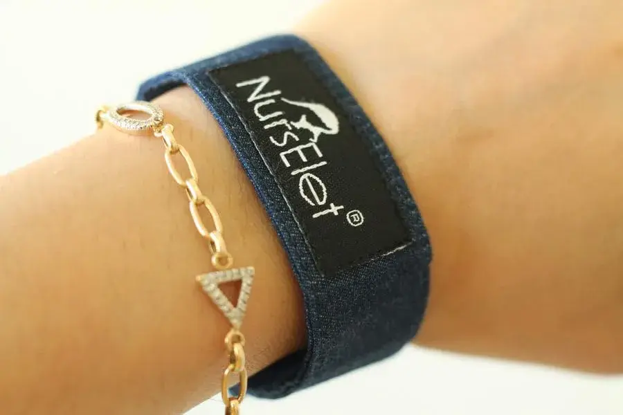 NursElet Nursing Bracelet, Hands-Free Shirt Holder & Breastfeeding Reminder (Denim - 2 Units) - view 7