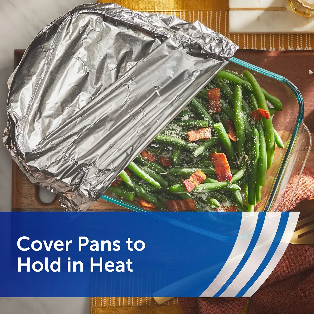 Reynolds Wrap Everyday Strength Aluminum Foil Roll & Countertop Prep Paper Bundle 200 Sq. Ft. Foil | 75 Sq. Ft. Paper | 275 Sq. Ft. Total - view 4