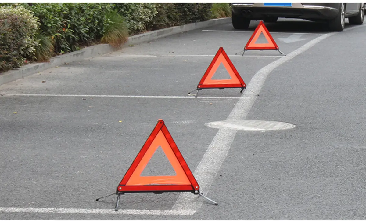 KAFEEK Reflective Warning Triangles for Vehicles, 6-Pack | Emergency Roadside Safety Kits - view 8