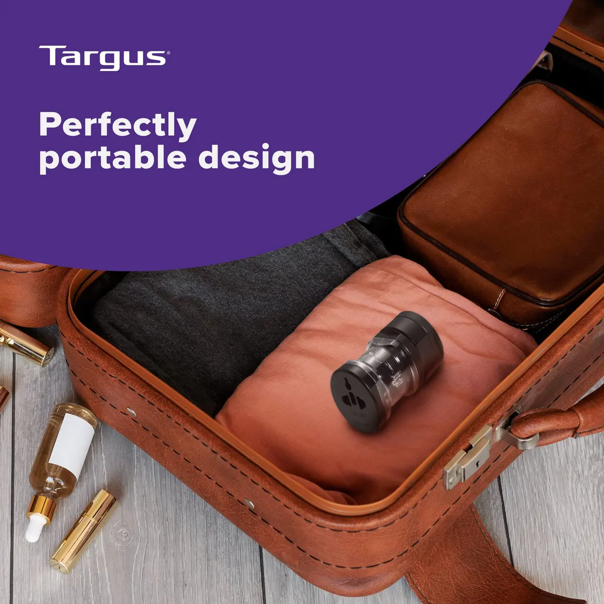 Targus Universal Travel Adapter, International Plug Adapter, Compact & Safe for Worldwide Use - view 5